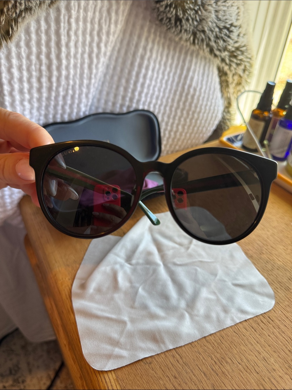Gucci Black Round Frame Sunglasses with Dark Lenses - Picture 6 of 7